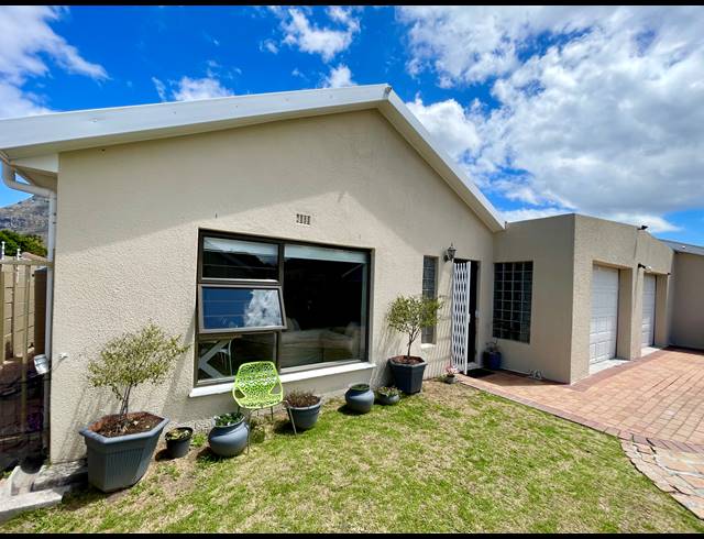 3 BEDROOM FREESTANDING RENTED IN FROGMORE ESTATE